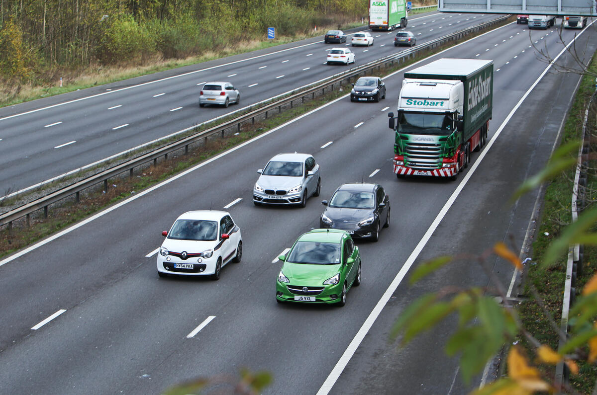 Comparison: three-cylinder engines on test