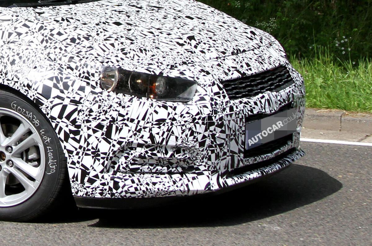 no title New Chevrolet Cruze: new spy pics