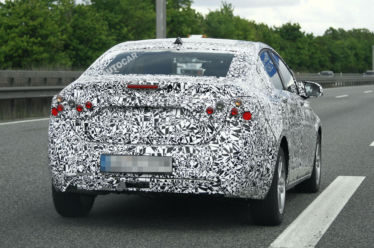 no title New Chevrolet Cruze: new spy pics
