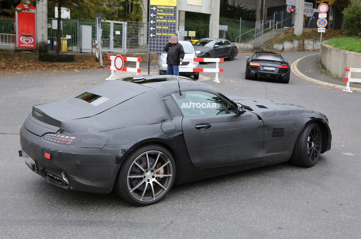Mercedes' 911 rival spied testing - latest pictures