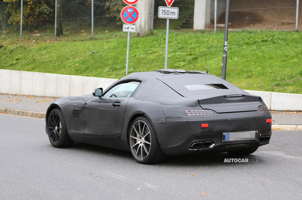 Mercedes' 911 rival spied testing - latest pictures