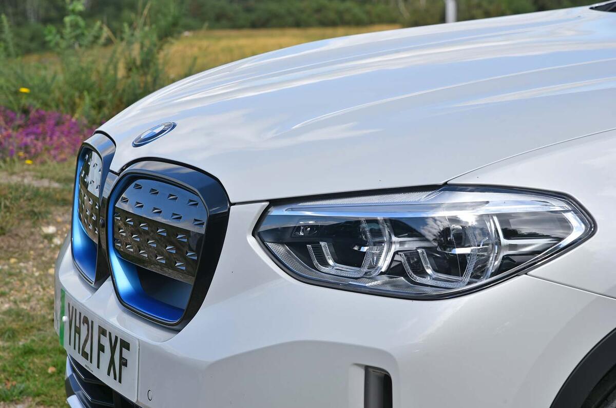 4 BMW iX3 2021 FD grille 4 BMW iX3 2021 FD grille