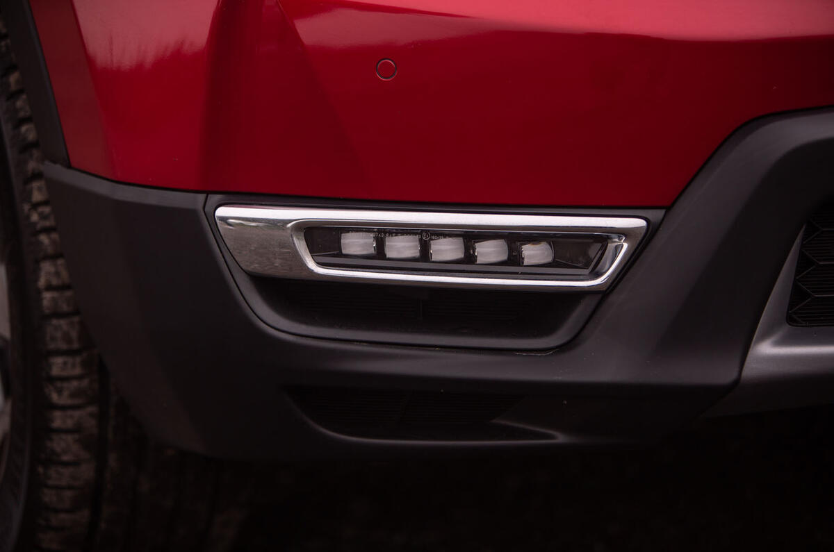 Honda CR-V 2018 road test review - daytime running lights