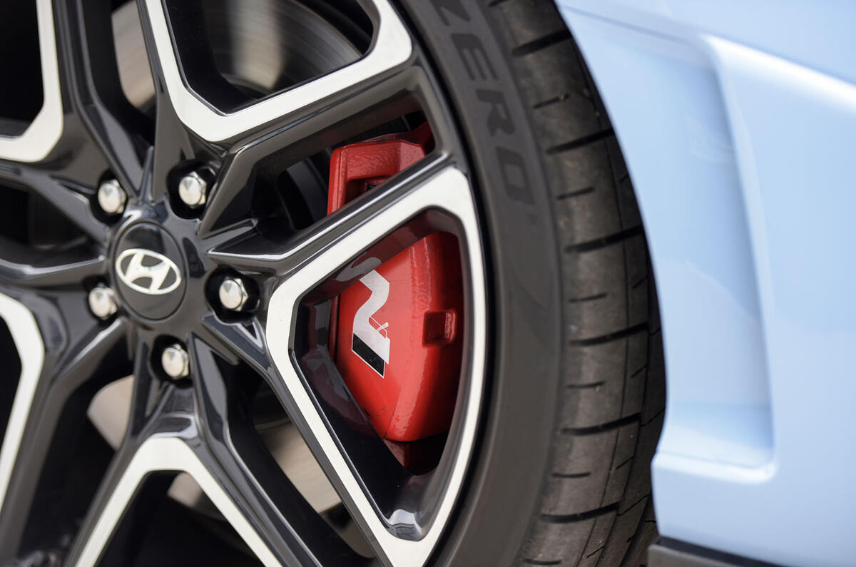 Hyundai Veloster N 2018 review - alloy wheels