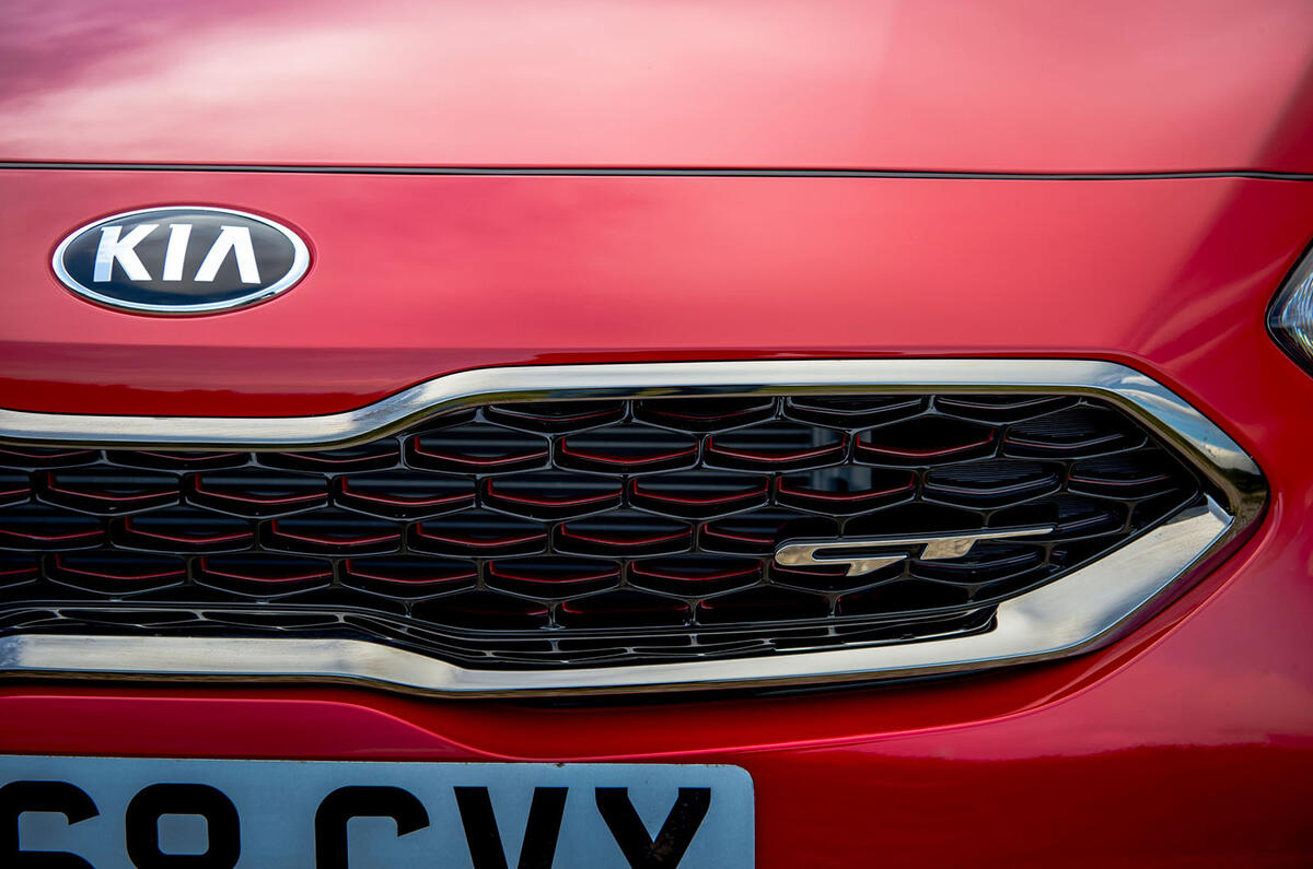Kia Ceed GT 2019 road test review - front grille