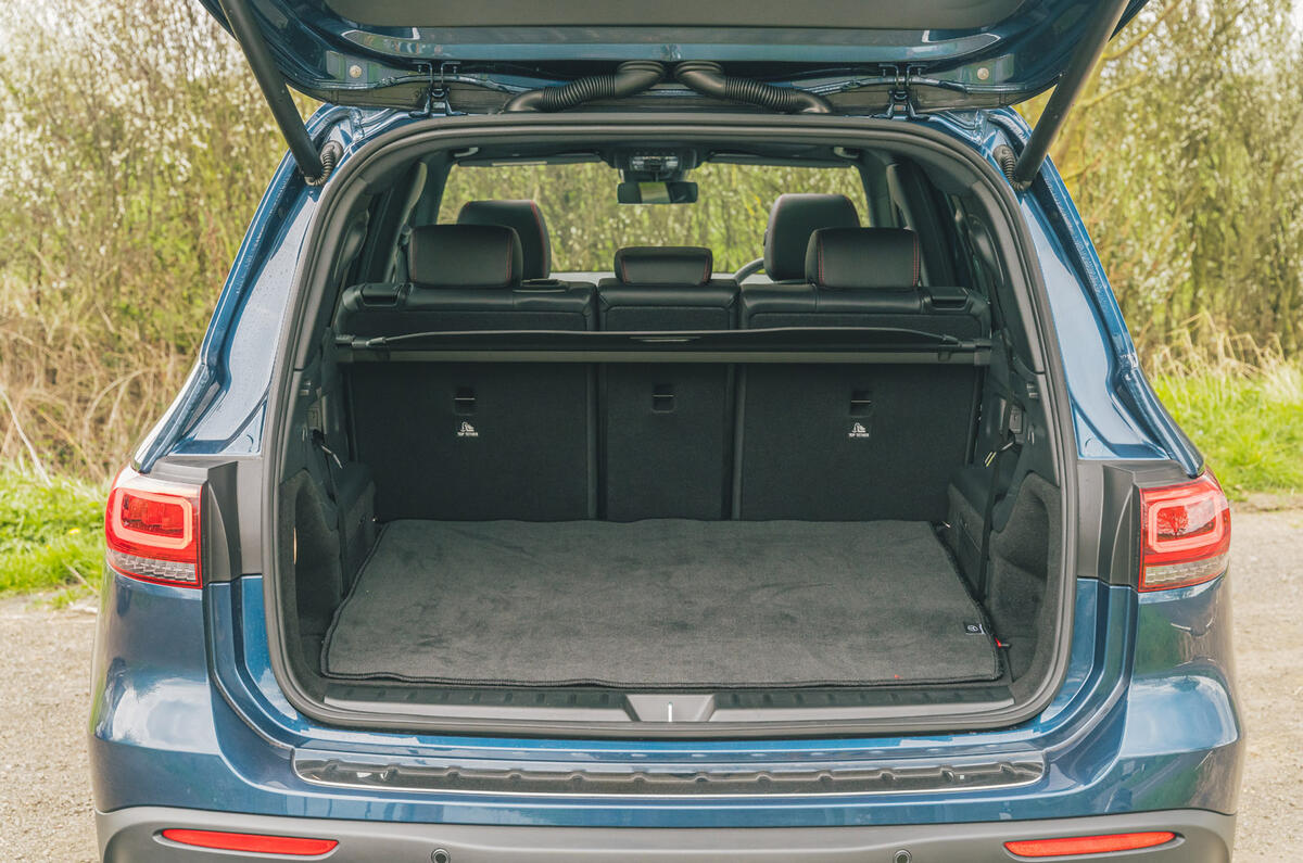4 Mercedes Benz EQB RT 2022 boot