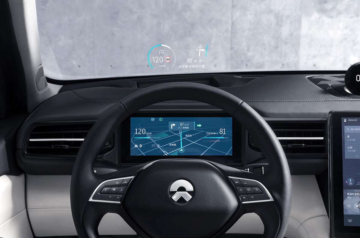 Nio ES8 road test review - instruments