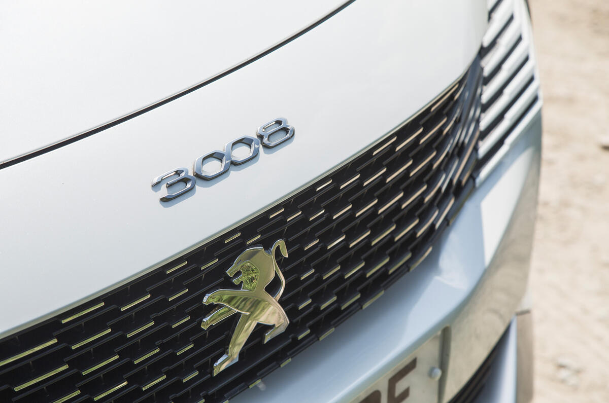 4 Peugeot 3008 2021 RT nose 4 Peugeot 3008 2021 RT nose