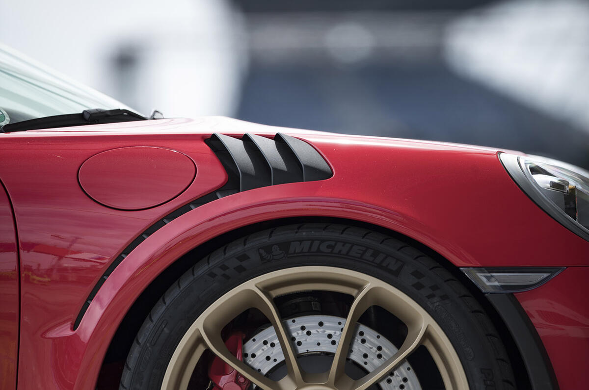 Porsche 911 GT3 RS 2018 review front end aero