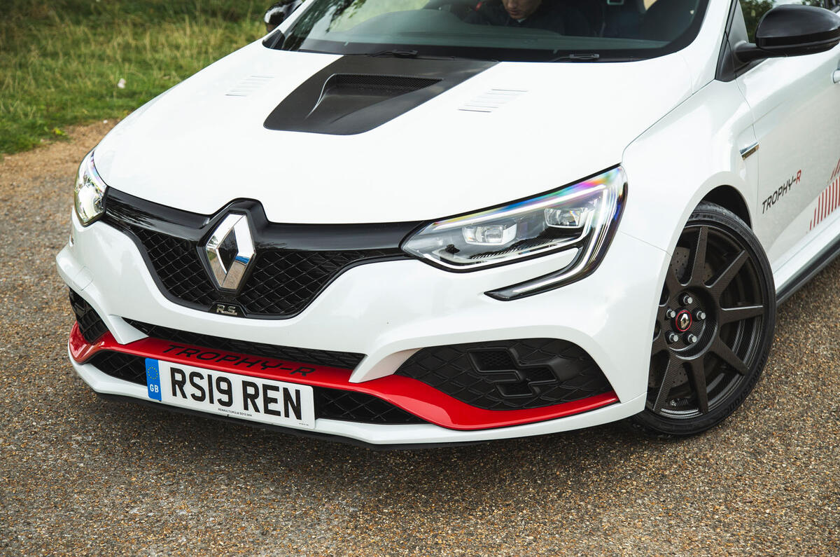 Renault Megane RS Trophy-R 2019 road test review - front end