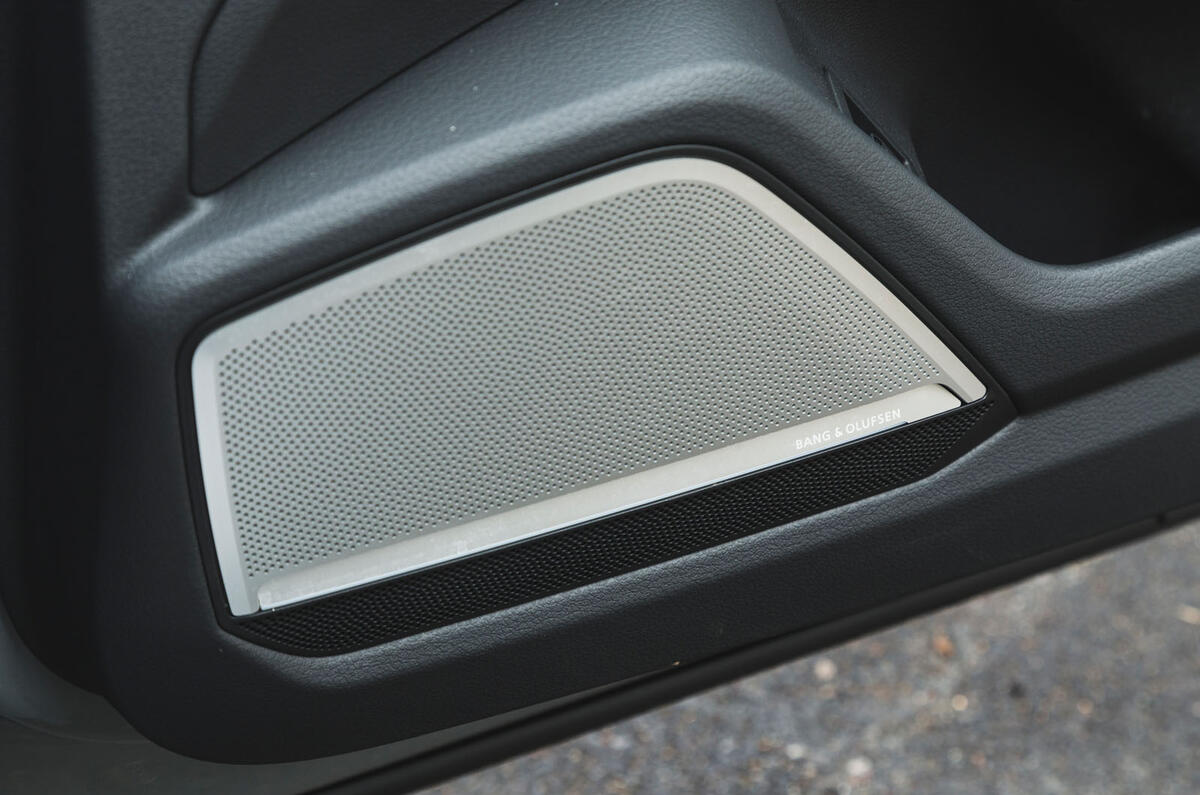 Audi RS6 Avant 2020 road test review - door speakers Audi RS6 Avant 2020 road test review - door speakers