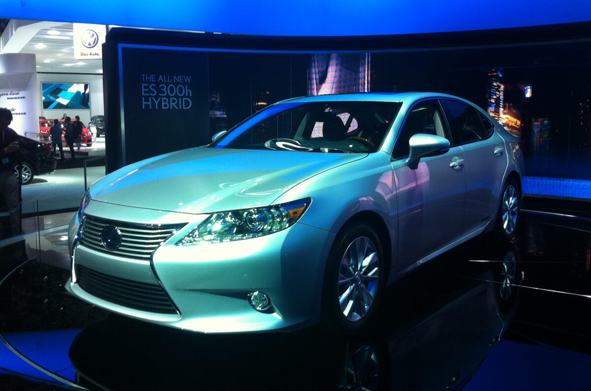 New York motor show: Lexus ES