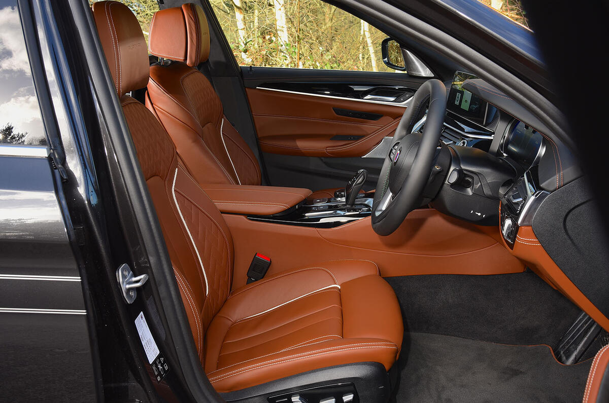 Alpina D5 S review cabin