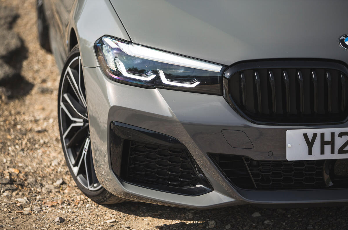 5 BMW 545e 2021 road test review headlights