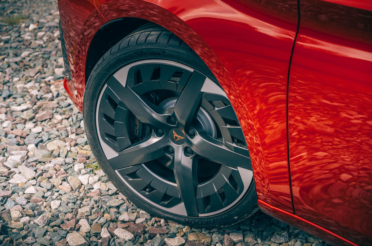 5 Cupra Leon Estate 2021 road test review alloy wheels 5 Cupra Leon Estate 2021 road test review alloy wheels