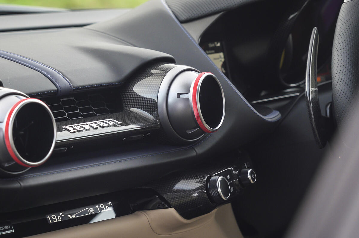 5 ferrari 812 gts 2020 uk fd centre console
