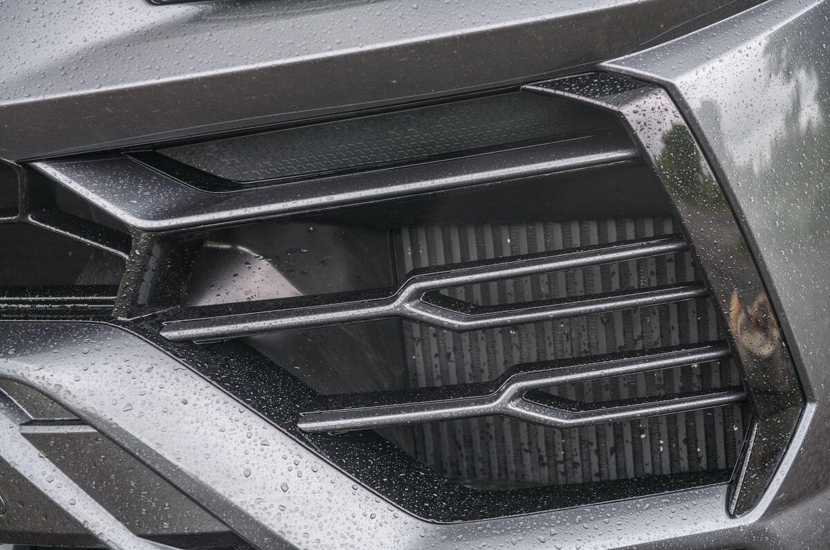 Lamborghini Urus 2019 road test review - front bumper