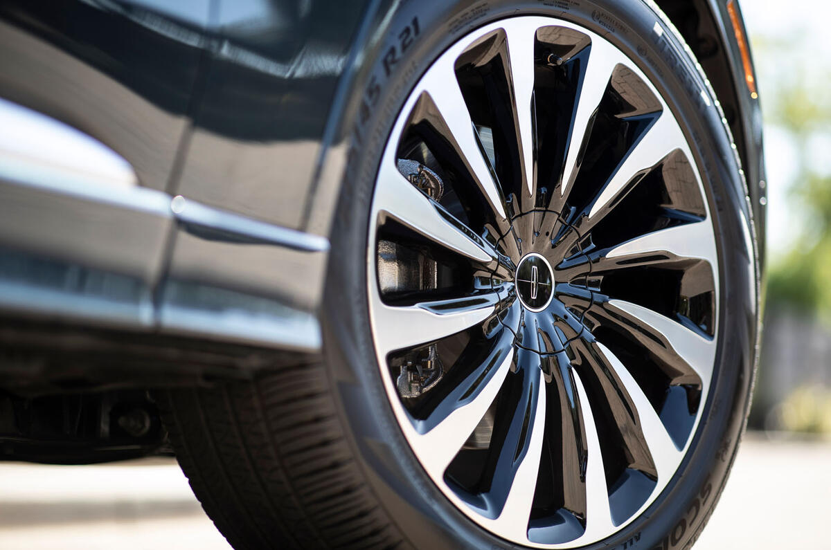 Lincoln Aviator 2020 road test review - alloy wheels Lincoln Aviator 2020 road test review - alloy wheels