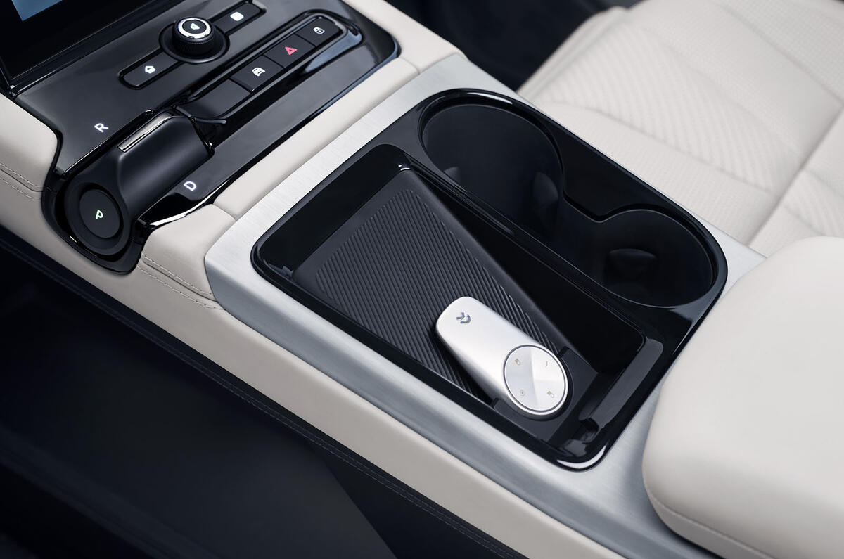 Nio ES8 road test review - centre console
