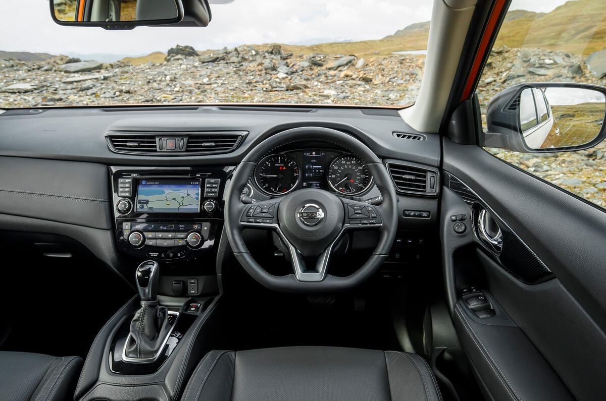 Nissan X-Trail road test review - dashboard