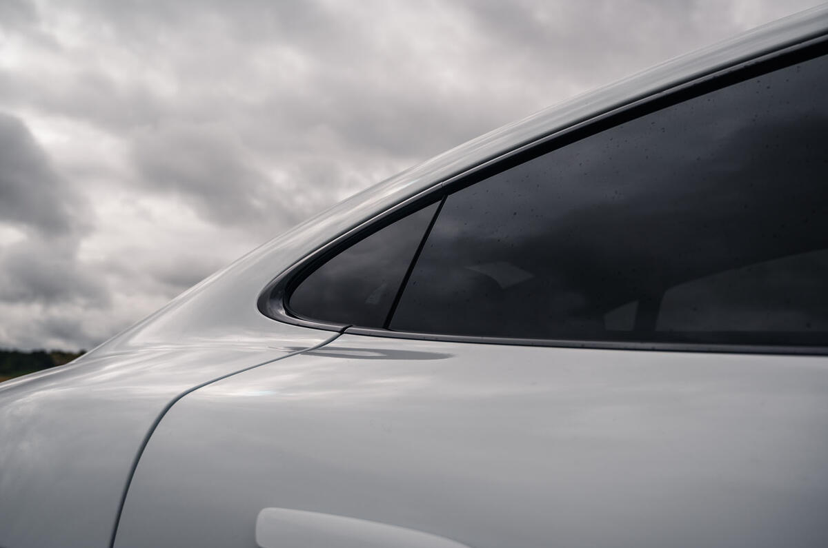 Porsche Taycan 2020 road test review - roofline