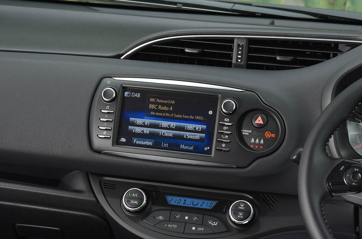 Toyota Yaris GRMN infotainment