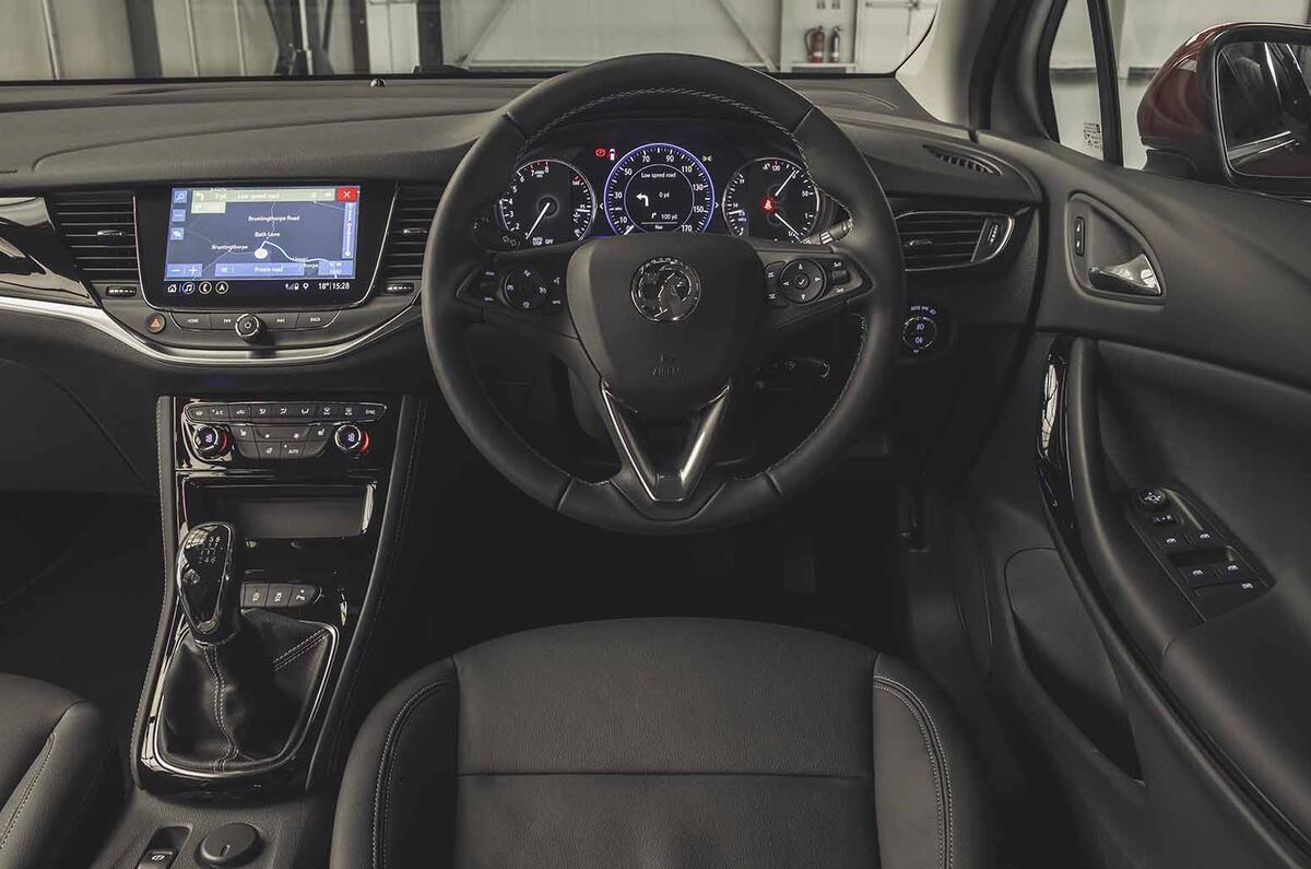 Vauxhall Astra 2019 road test review - dashboard