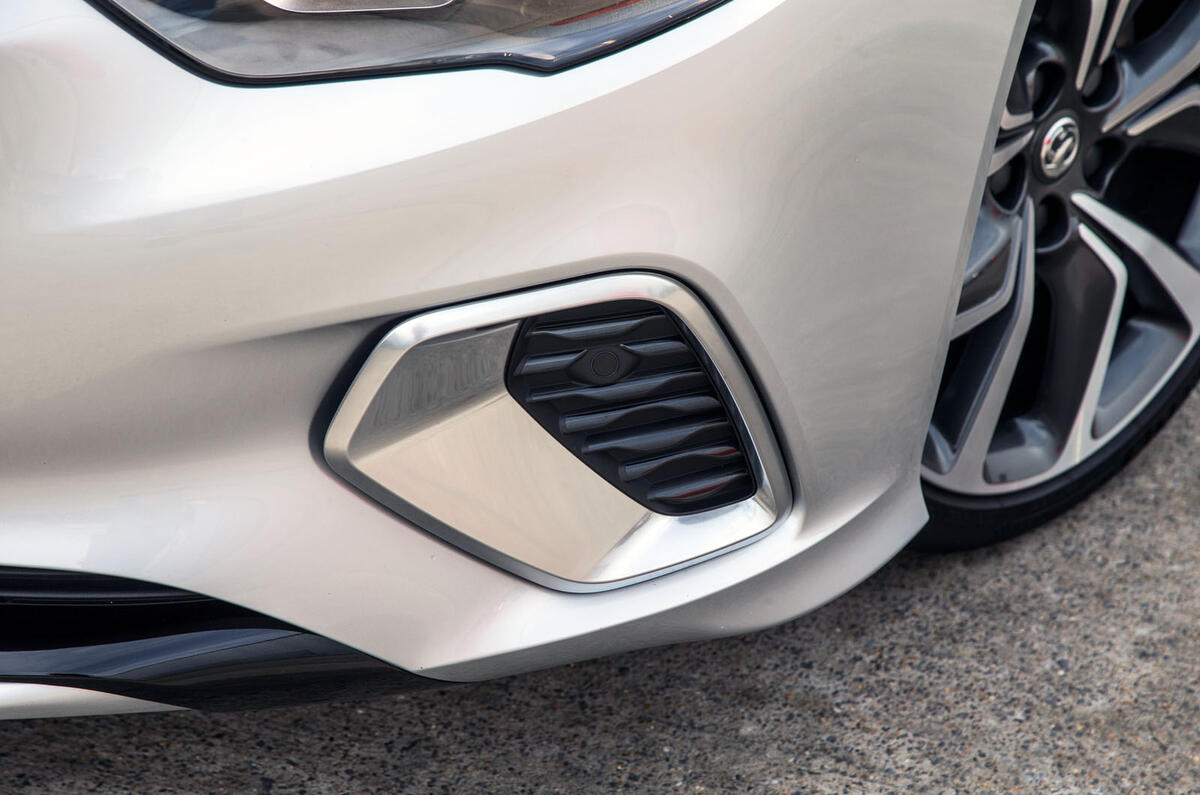 Vauxhall Insignia Sports Tourer GSI review GSI styling