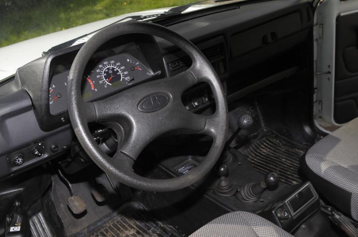 Lada Niva dashboard