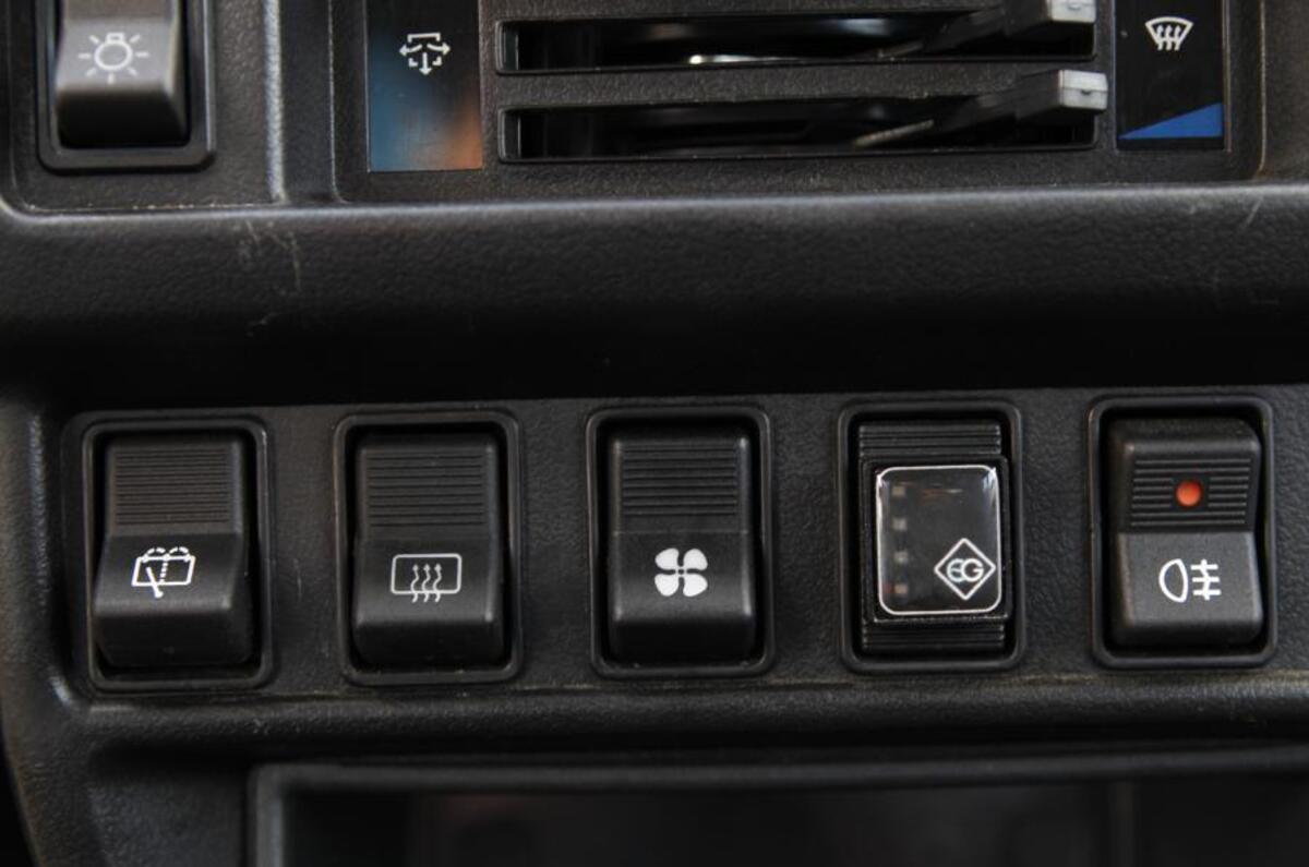 Lada Niva switchgear