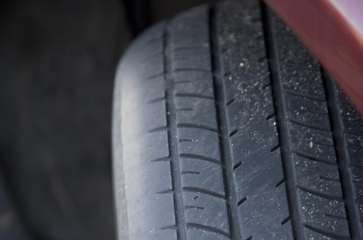 Autocar joins the traffic police