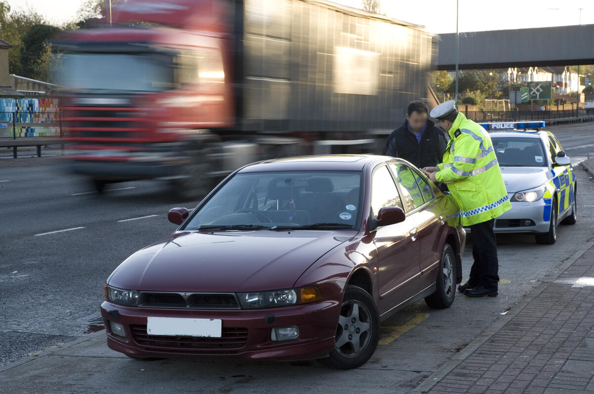 Autocar joins the traffic police