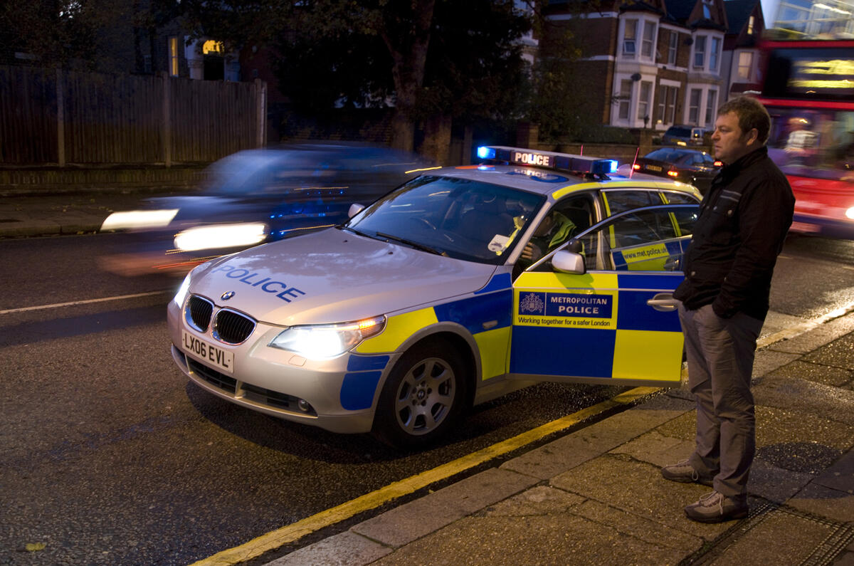 Autocar joins the traffic police