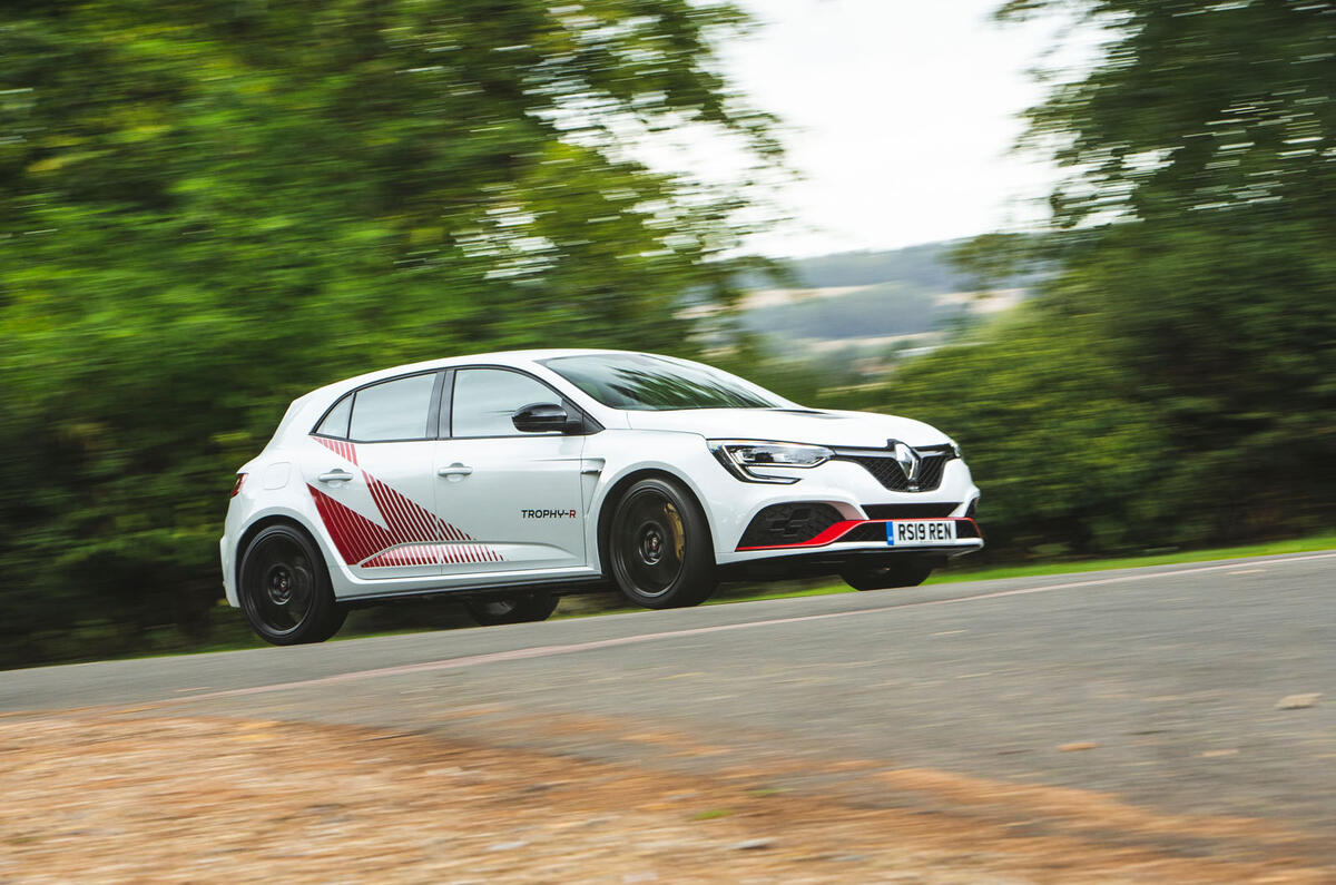 Renault Megane RS Trophy-R 2019 road test review - on the road right