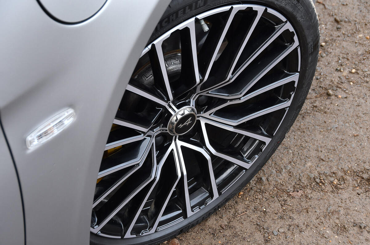 6 Alpine A110 Legende GT 2022 RT alloy wheels