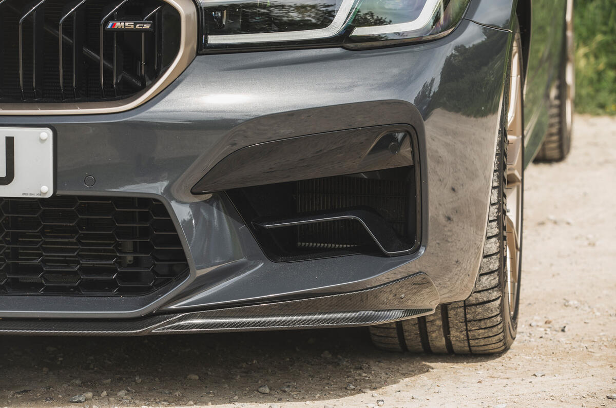 6 BMW M5 CS 2021 RT front bumper 6 BMW M5 CS 2021 RT front bumper
