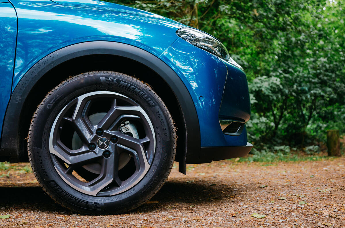 DS 3 Crossback 2019 road test review - alloy wheels