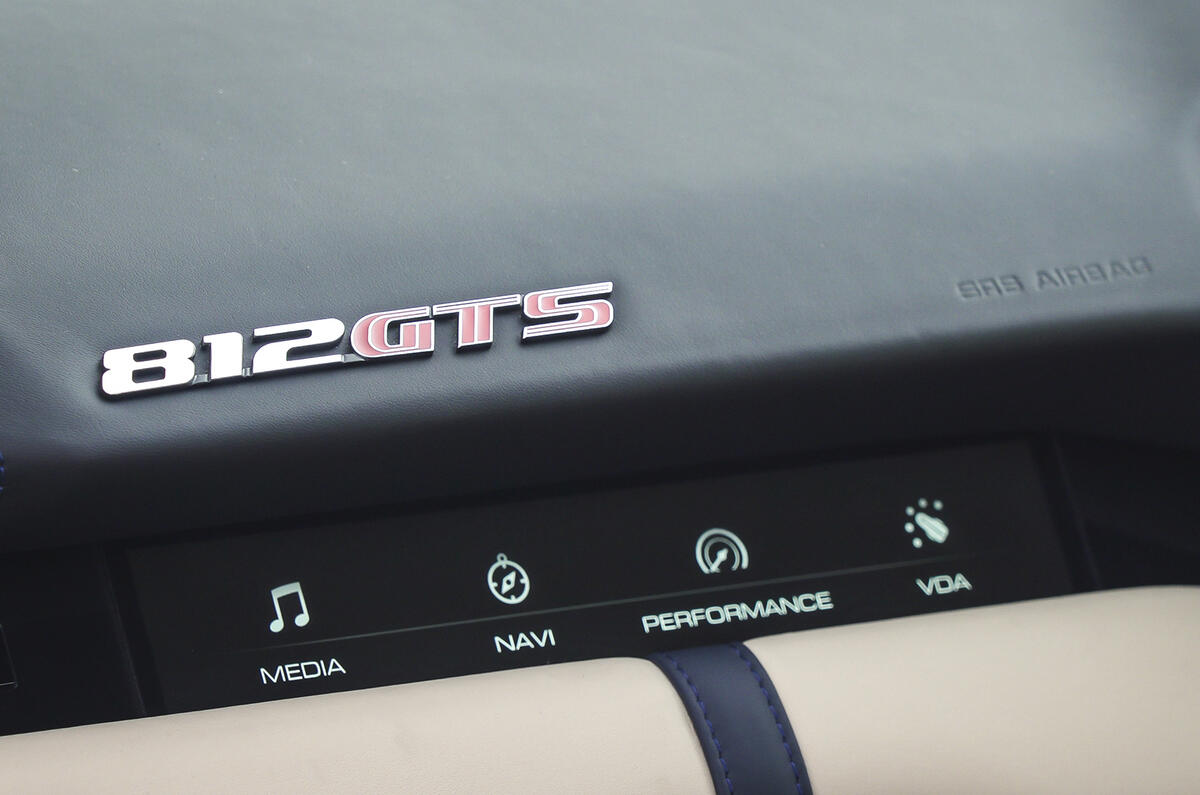 6 ferrari 812 gts 2020 uk fd passenger infotainment