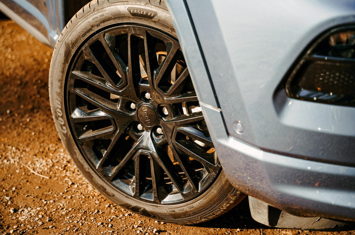 6 Jeep Compass 4xe 2022 road test review alloy wheels 6 Jeep Compass 4xe 2022 road test review alloy wheels