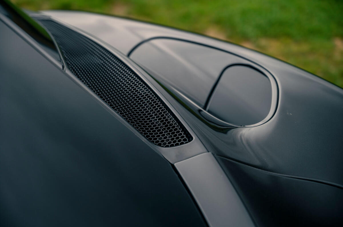 6 McLaren GT 2021 road test review air intakes