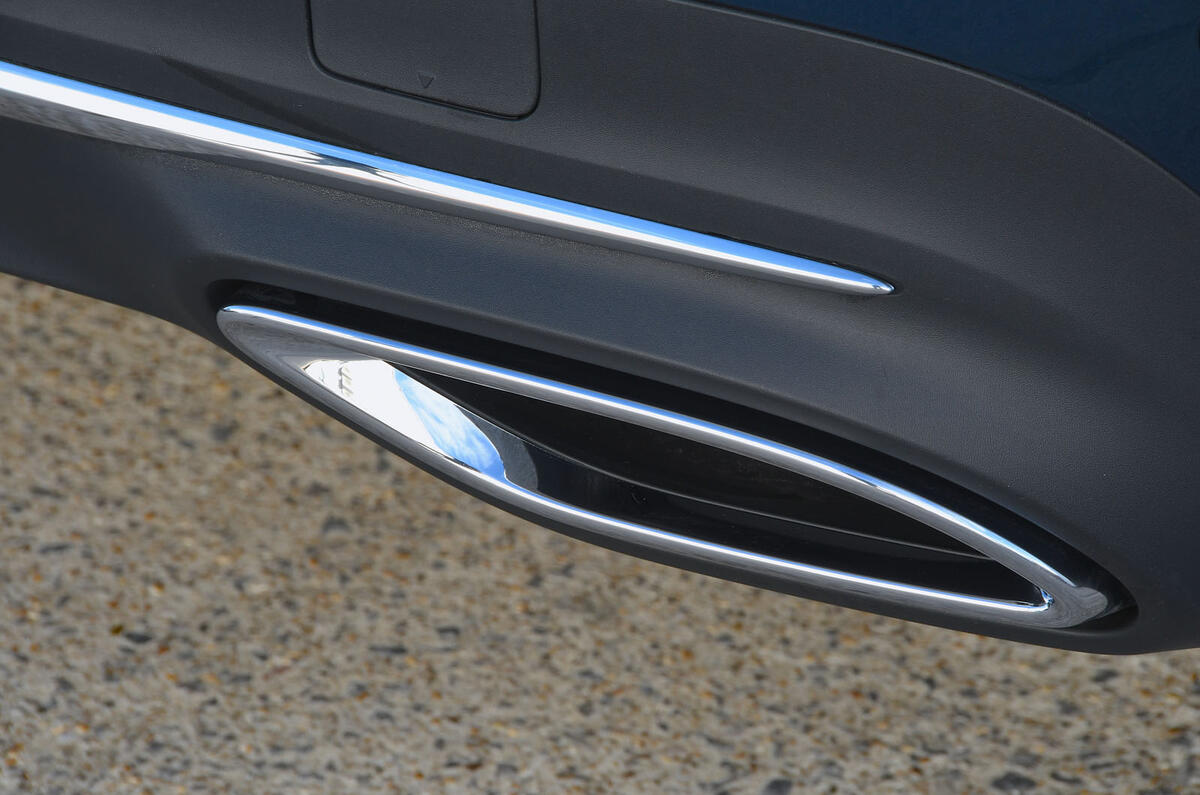 Mercedes-Benz B-Class 2019 road test review exhaust