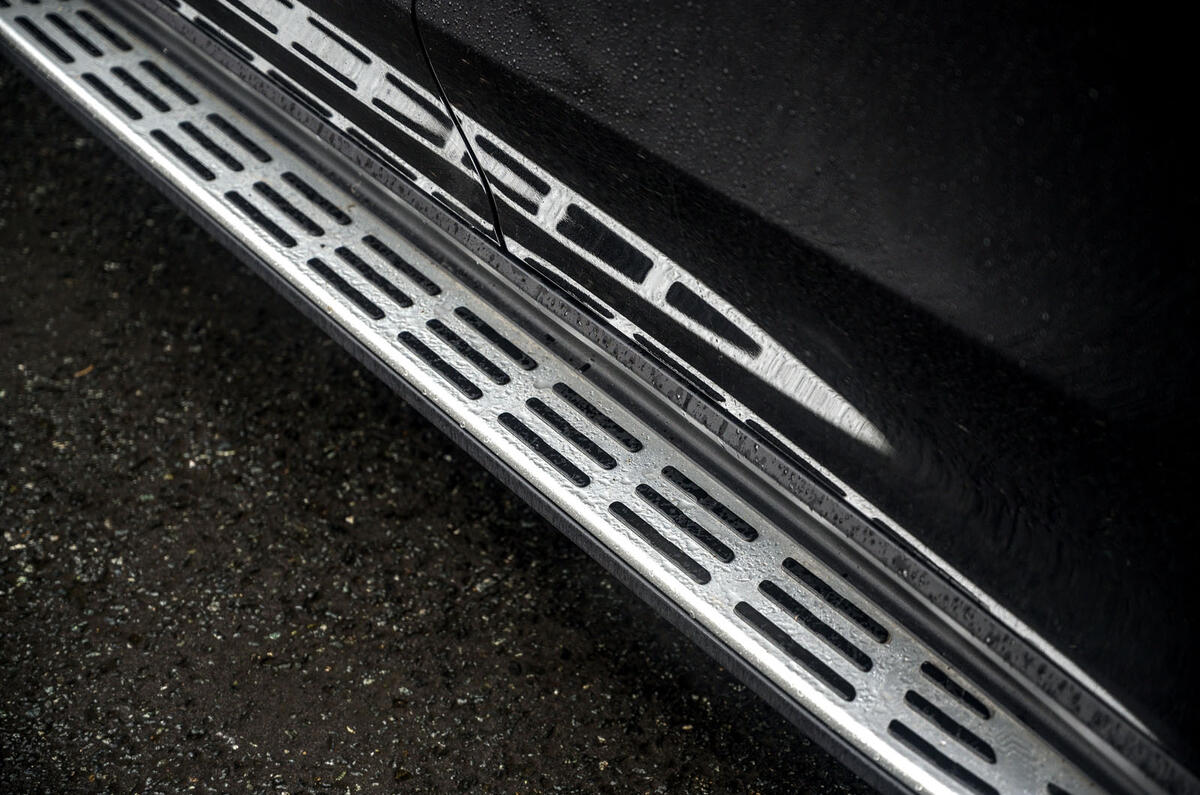 Mercedes-Benz GLS 2020 road test review - running boards Mercedes-Benz GLS 2020 road test review - running boards