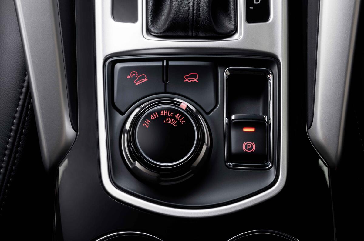 Mitsubishi Shogun Sport 2018 road test review 4WD controls