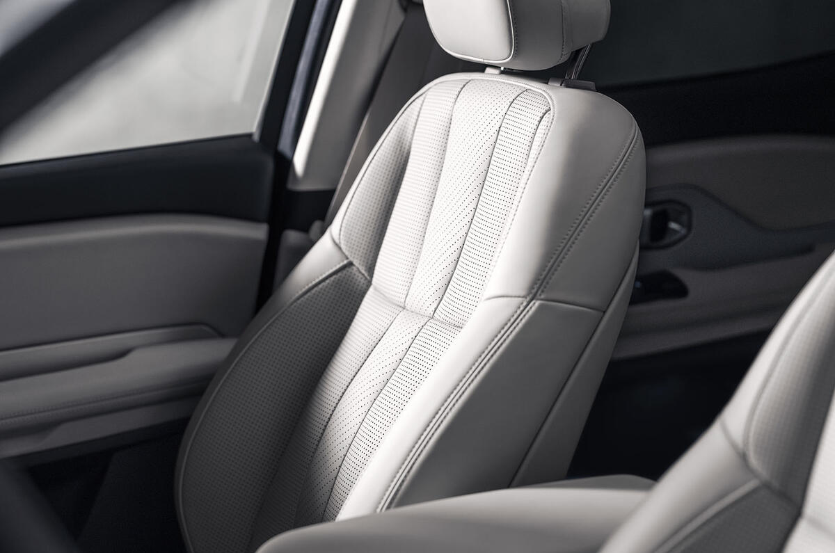 Nio ES8 road test review - seat details