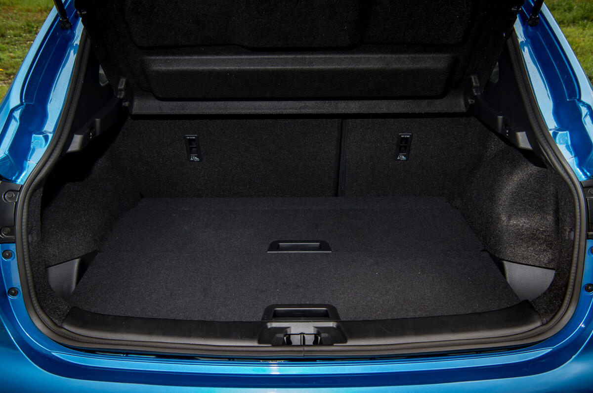 Nissan Qashqai road test review boot