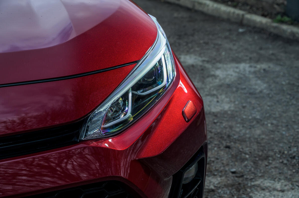 6 Suzuki Across 2021 road test review headlights