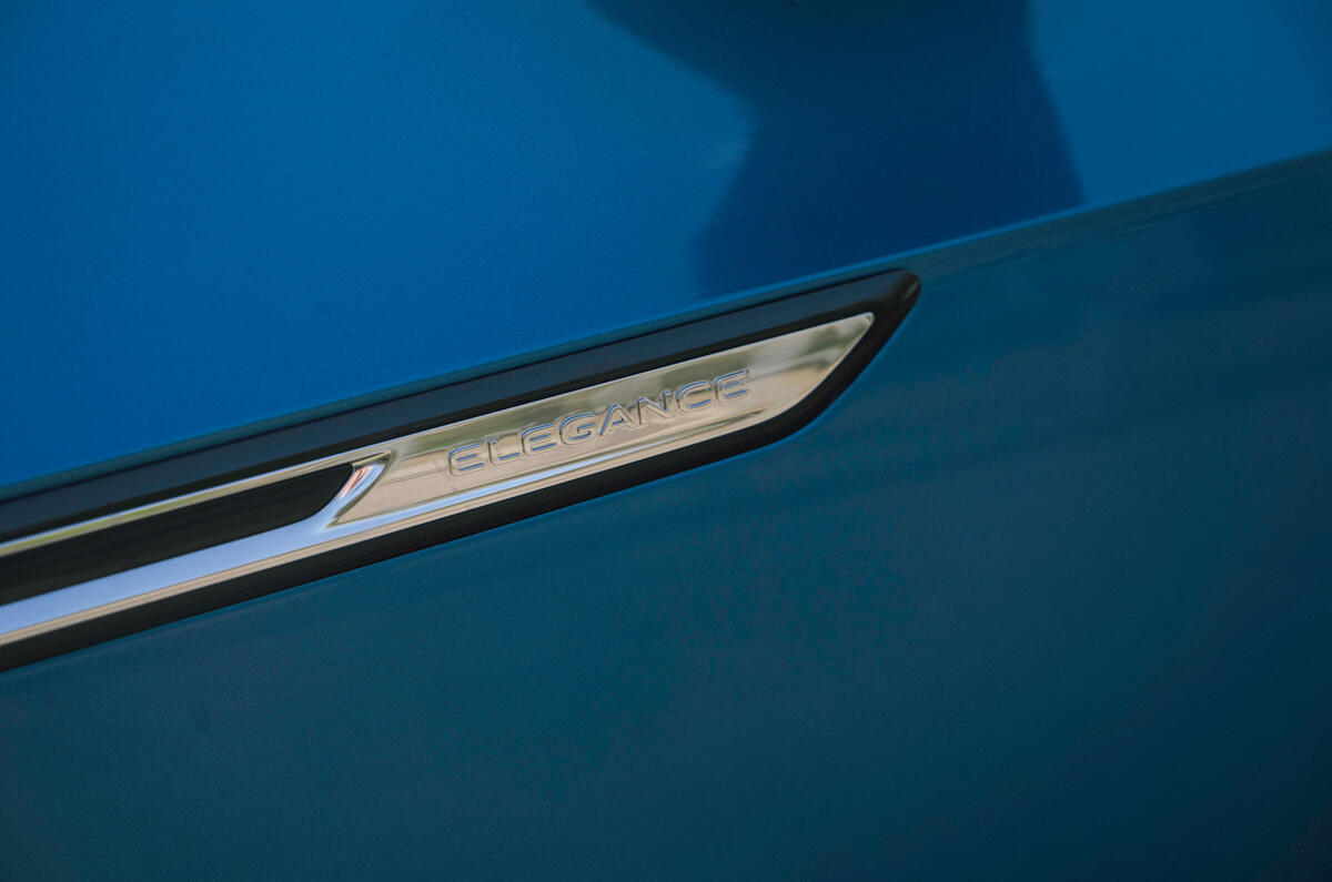 6 Volkswagen Arteon Shooting Brake 2021 RT exterior decals