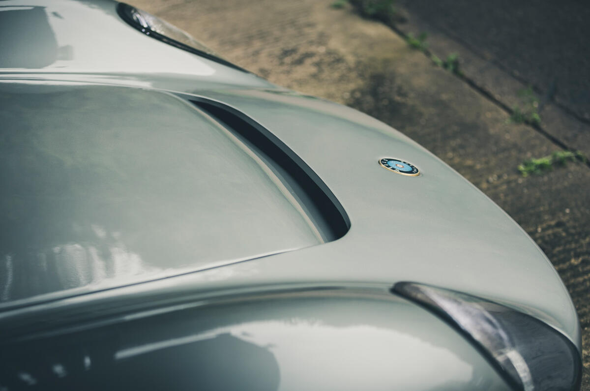 6 Wells Vertige 2021 first drive review bonnet vents 6 Wells Vertige 2021 first drive review bonnet vents