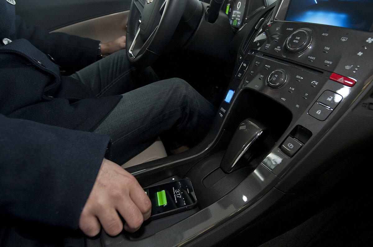 GM's in-car wireless charger | Autocar GM's in-car wireless charger | Autocar