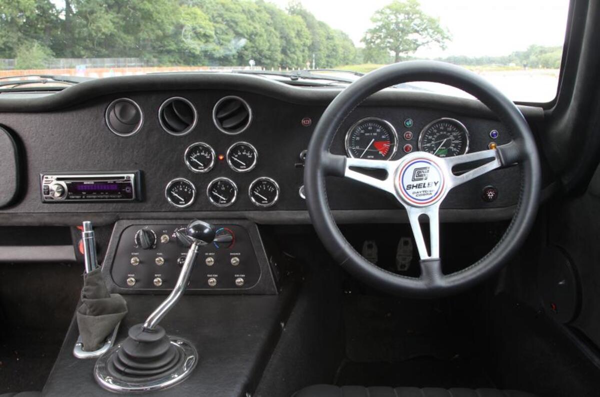 Shelby Daytona Cobra Coupé dashboard